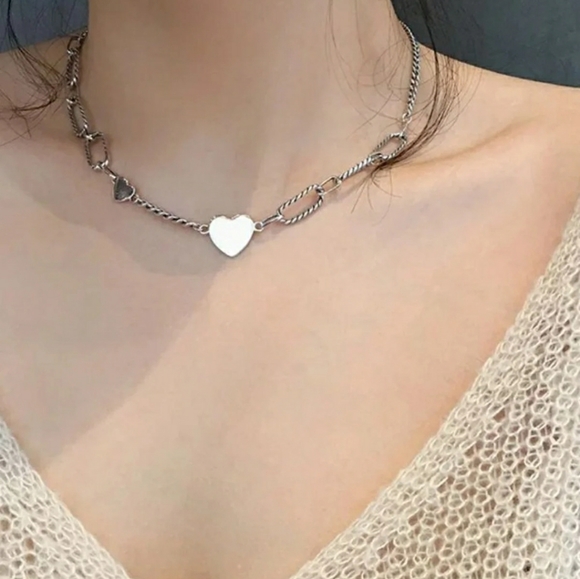 SOLD New Heart Pendant Necklace - Picture 2 of 4